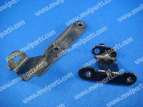 1337954306FRONT FENDER BRACKET