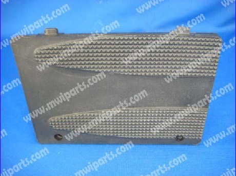 1350415366GTR 50C BATTERY COVER