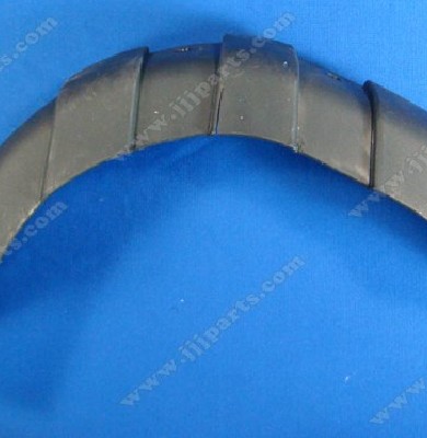 1540060892RIGHT FRONT FENDER TRIM 150 F2-1