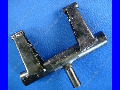 1472050791ENGINE MOUNT 09
