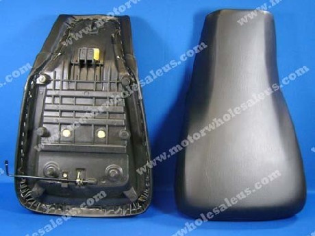 1269990384Seat27-Jaguar 400