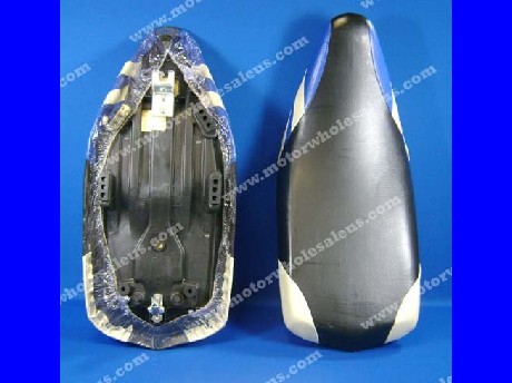 1269990564Seat39-Jaguar 200